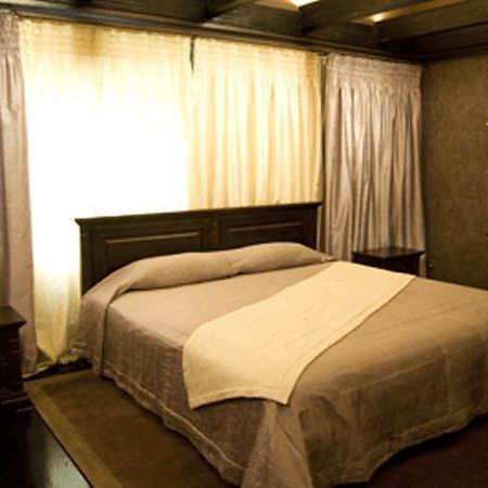 Gogol Hotel Мирхород Стая снимка