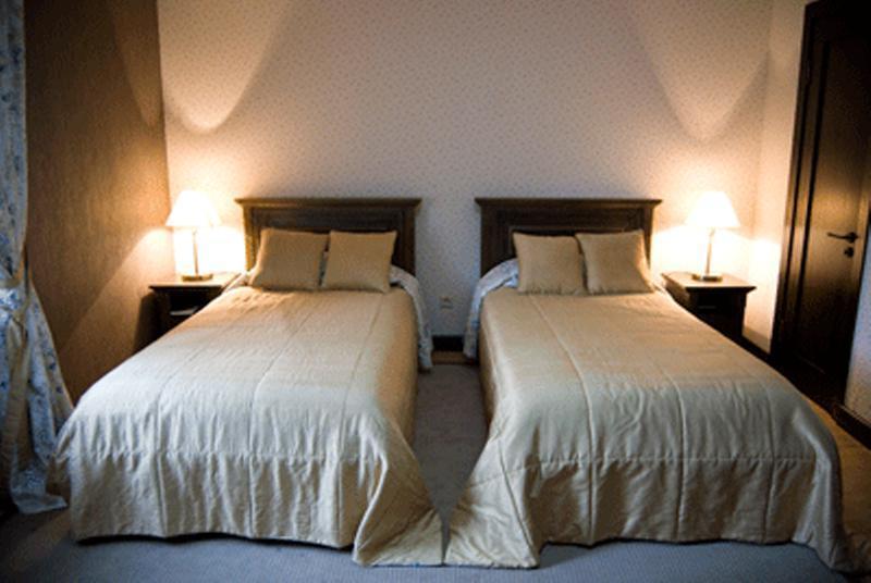 Gogol Hotel Мирхород Стая снимка