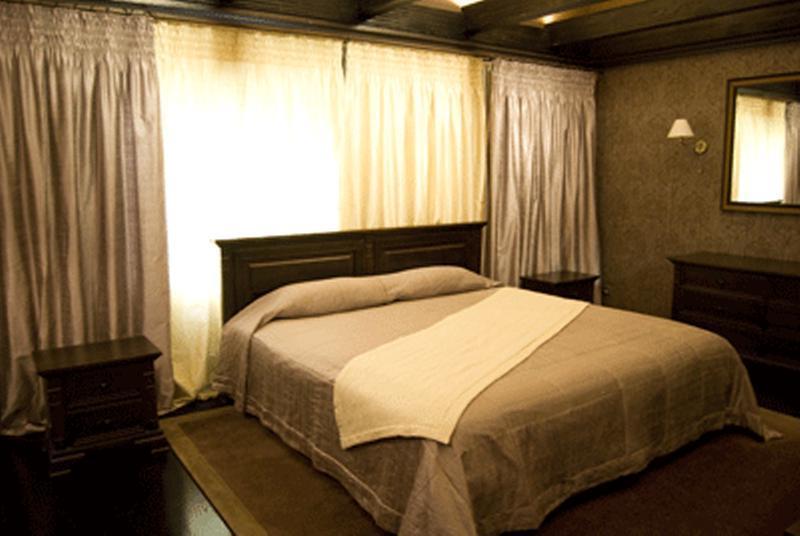 Gogol Hotel Мирхород Стая снимка