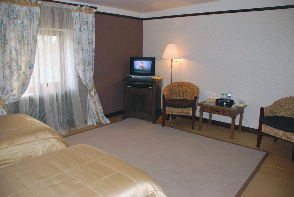 Gogol Hotel Мирхород Стая снимка