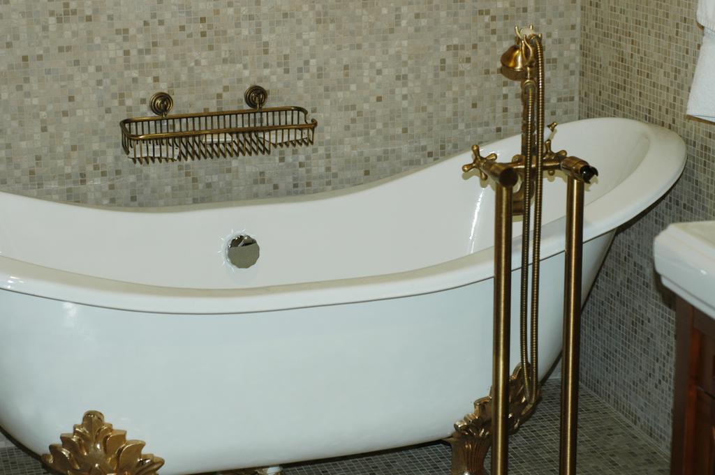 Gogol Hotel Мирхород Екстериор снимка